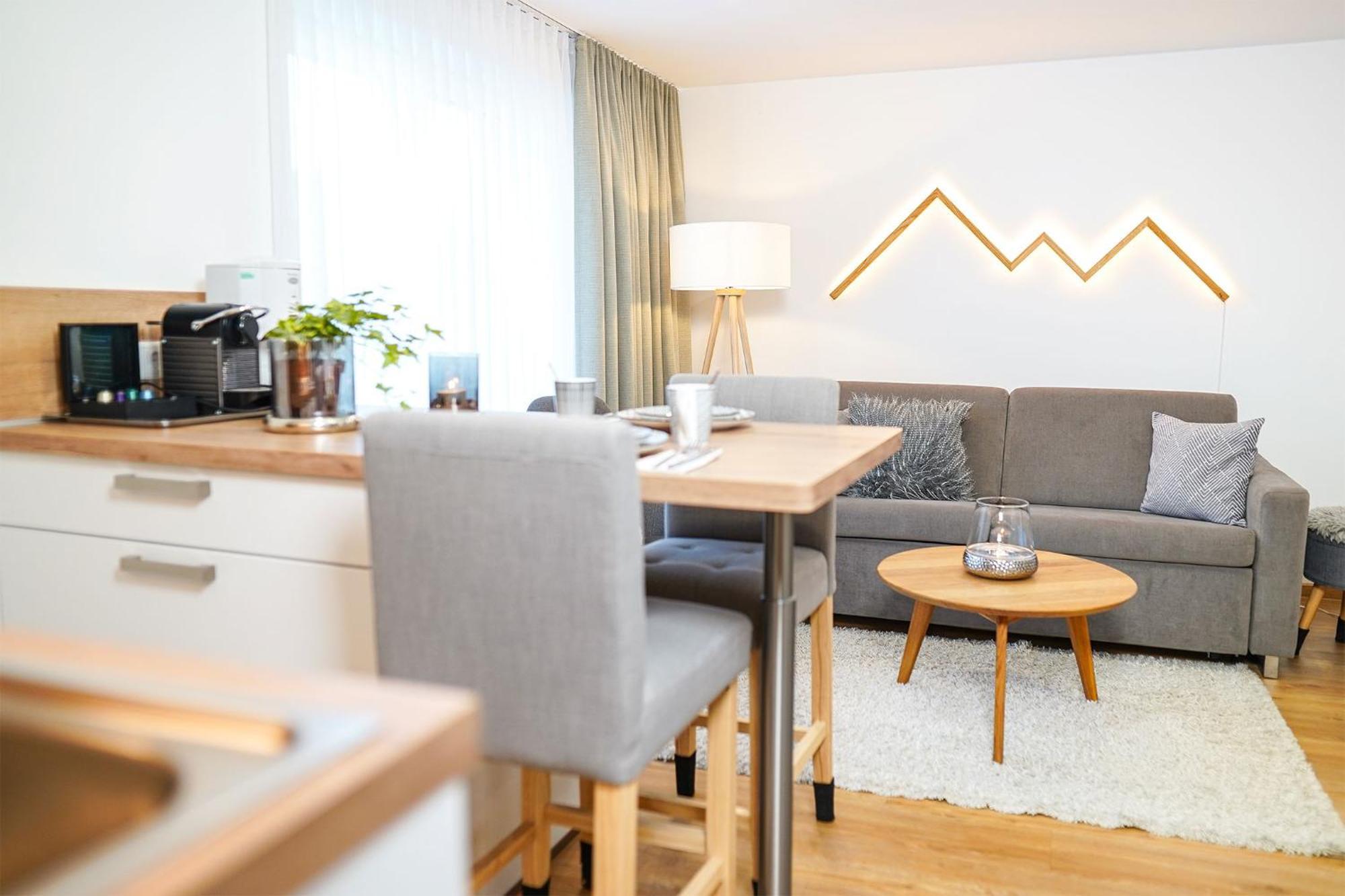 Simon's Apartment *